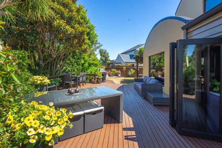 Photo of property in 38 Regent Drive, Paraparaumu Beach, Paraparaumu, 5032