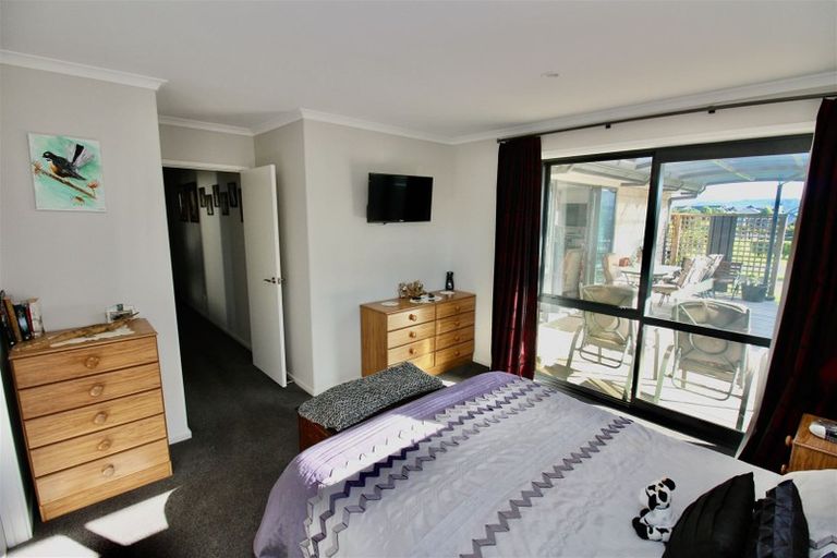 Photo of property in 20 Aquila Drive, Whitianga, 3510