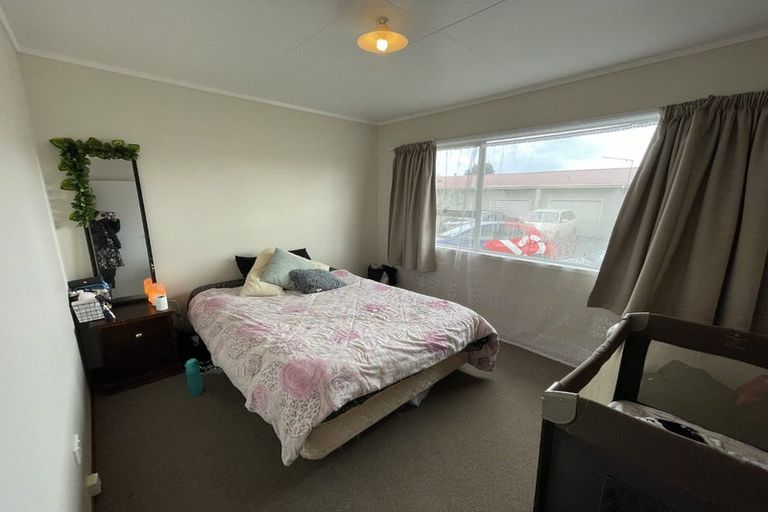 Photo of property in 9 Aratapu Street, Waitara, 4320