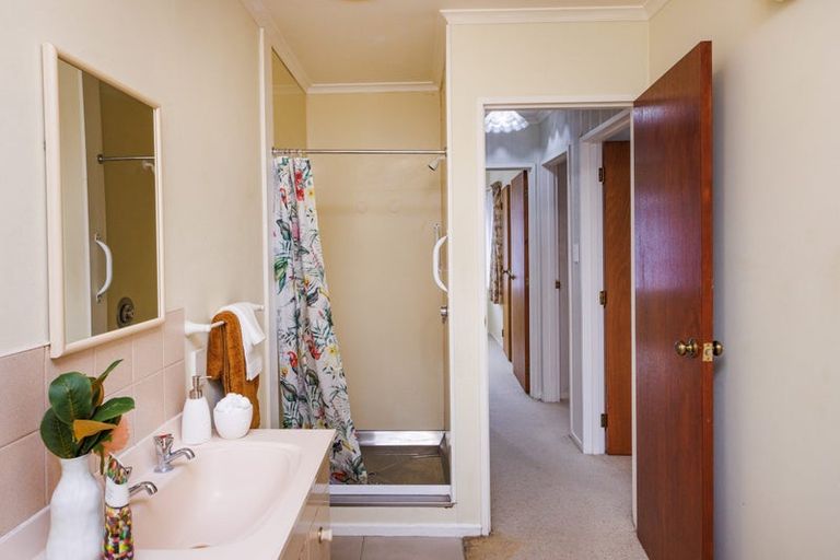 Photo of property in 9 Churchill Avenue, Hokowhitu, Palmerston North, 4410