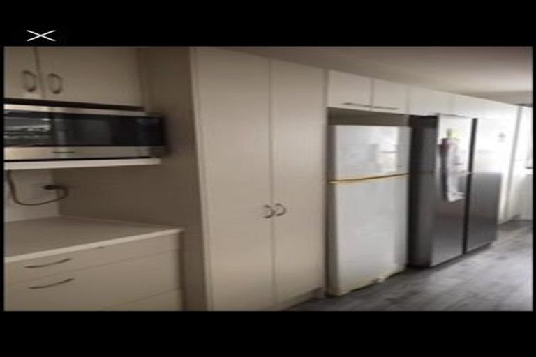 Photo of property in 14 Erica Road, Sunnynook, Auckland, 0620