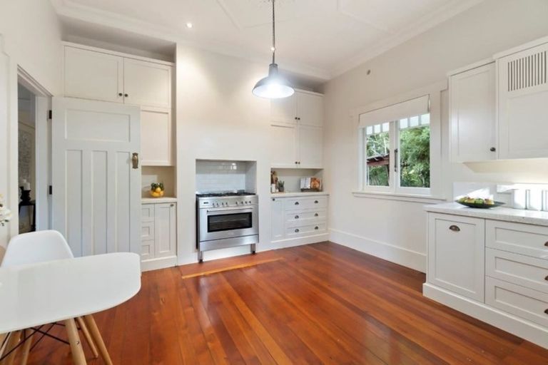 Photo of property in 237 River Road, Claudelands, Hamilton, 3214