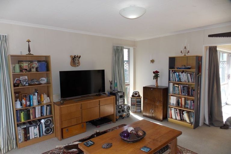 Photo of property in 14a Terry Crescent, Milson, Palmerston North, 4414