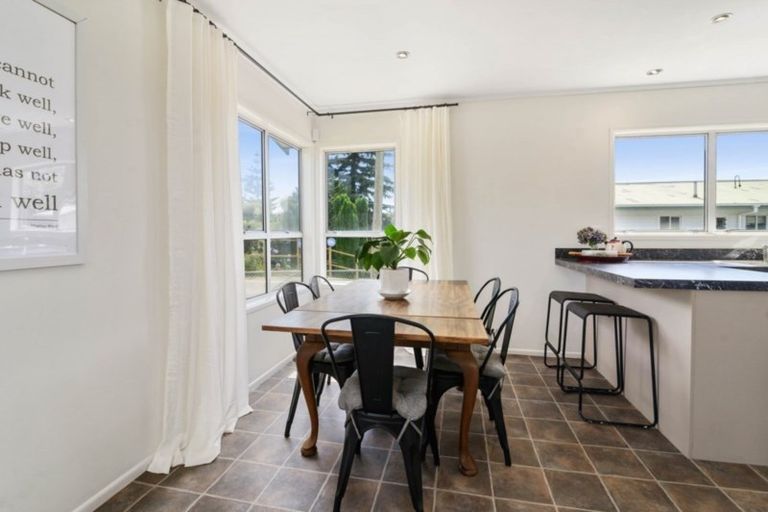 Photo of property in 26 Bay Grove, Pukehangi, Rotorua, 3015