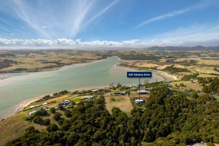 Photo of property in 205 Takahoa Drive, Kaiwaka, 0573