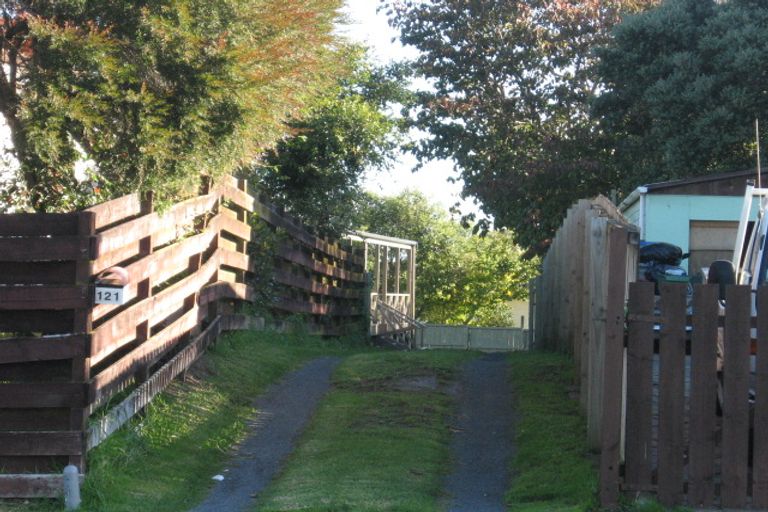 Photo of property in 121 Sykes Road, Weymouth, Auckland, 2103