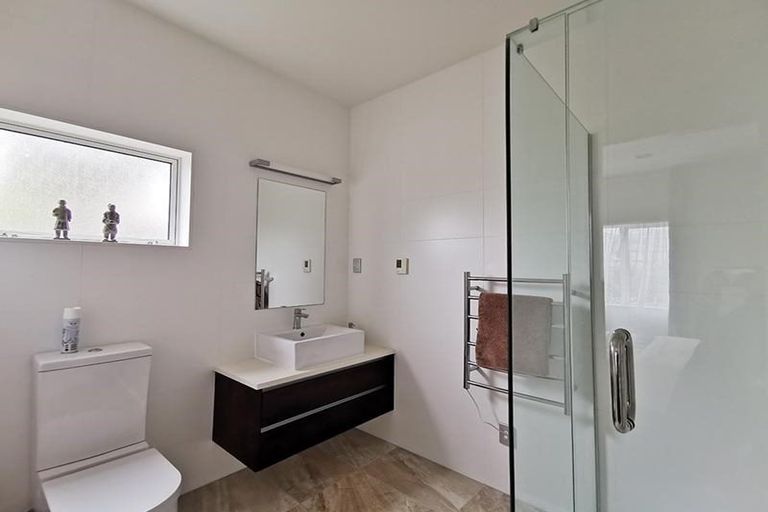 Photo of property in 12 Mural Place, Greenhithe, Auckland, 0632