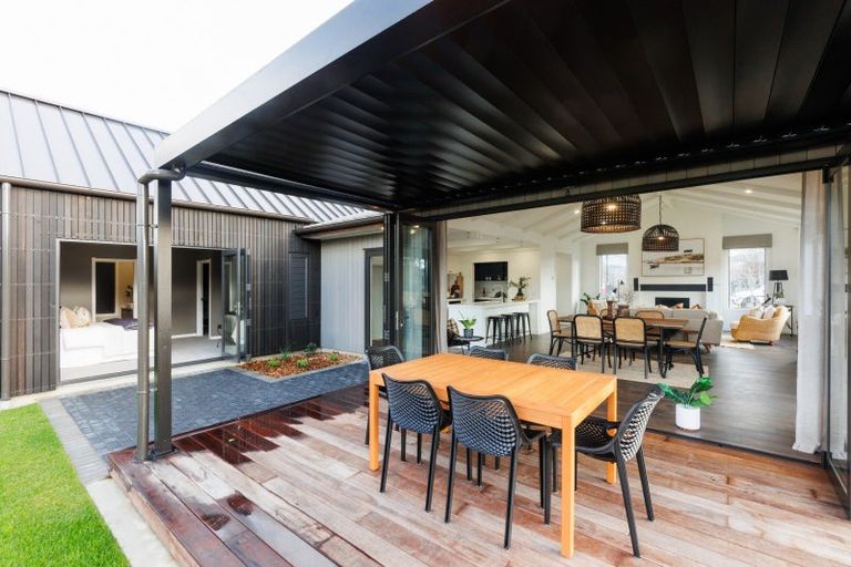 Photo of property in 1 Te Ara Lane, Hokowhitu, Palmerston North, 4410