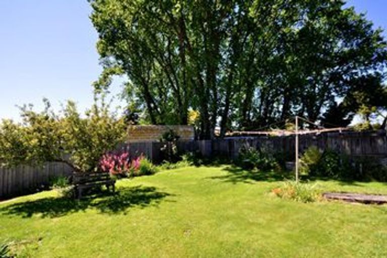 Photo of property in 11 Curletts Road, Sockburn, Christchurch, 8042