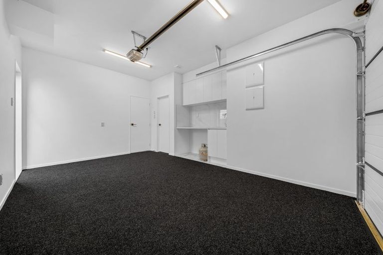 Photo of property in 20b Lendic Avenue, Henderson, Auckland, 0612