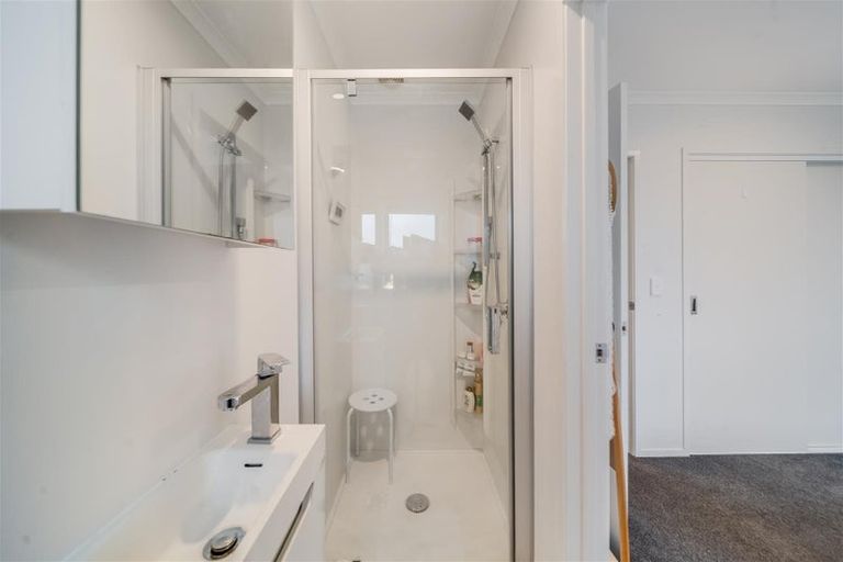 Photo of property in 10/14 Ruakiwi Road, Hamilton Lake, Hamilton, 3204