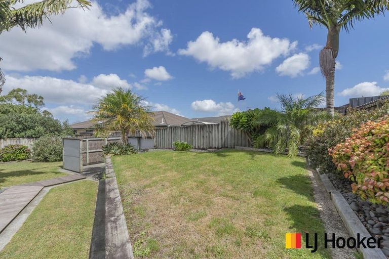 Photo of property in 33 Parkhaven Drive, Rosehill, Papakura, 2113