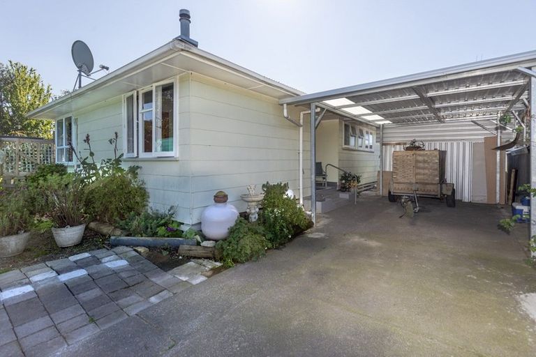 Photo of property in 17 Glasgow Crescent, Kaiti, Gisborne, 4010