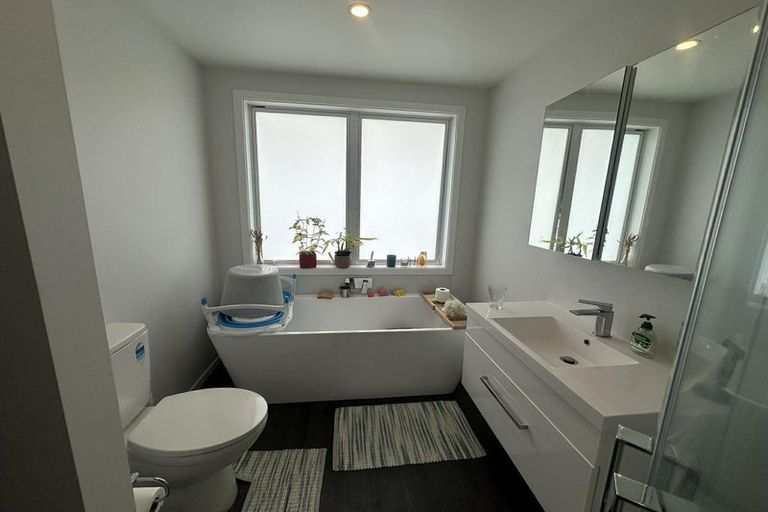 Photo of property in 395 Stokes Valley Road, Stokes Valley, Lower Hutt, 5019