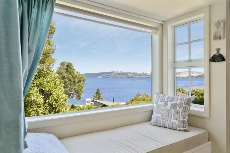 Photo of property in 7 Crowther Terrace, Waipahihi, Taupo, 3330