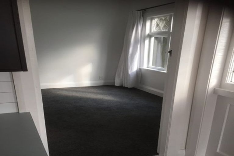 Photo of property in 20 Sugarloaf Road, Brooklyn, Wellington, 6021