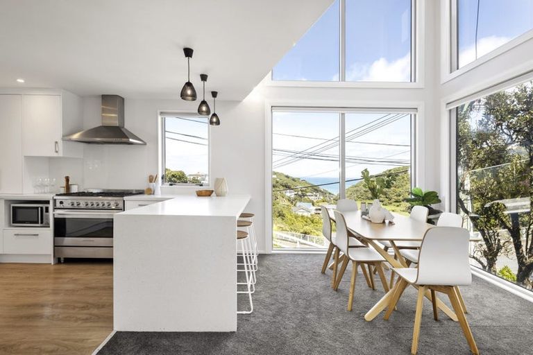 Photo of property in 75 Houghton Bay Road, Houghton Bay, Wellington, 6023