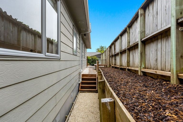 Photo of property in 54a Pemberton Avenue, Bayview, Auckland, 0629