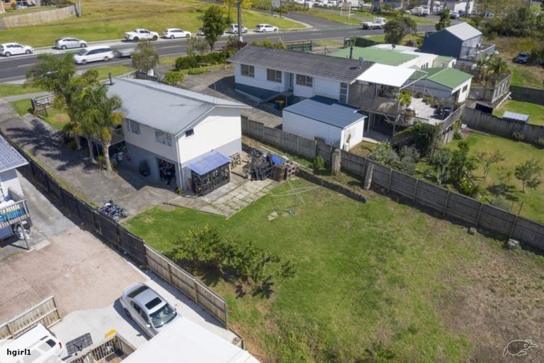 Photo of property in 230 Triangle Road, Massey, Auckland, 0614