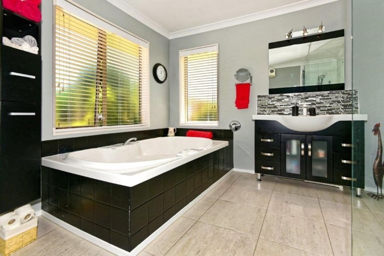 Photo of property in 4 Thomas Street, Kirwee, Darfield, 7571