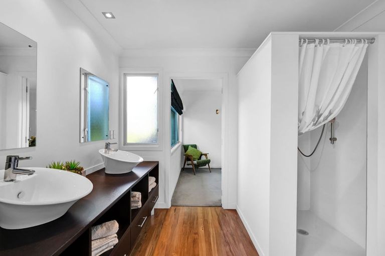 Photo of property in 117 Poplar Grove, Whalers Gate, New Plymouth, 4310