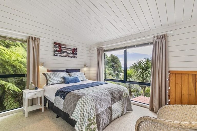 Photo of property in 98 Hadfield Street, Beach Haven, Auckland, 0626