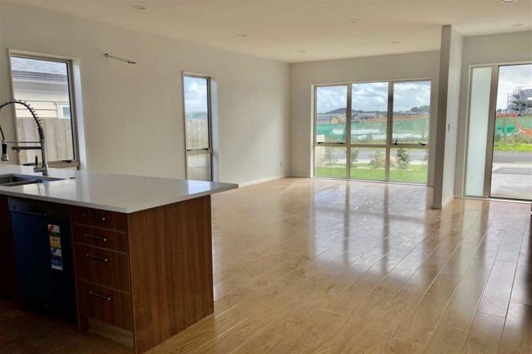 Photo of property in 173 Jutland Road, Pukekohe, 2120