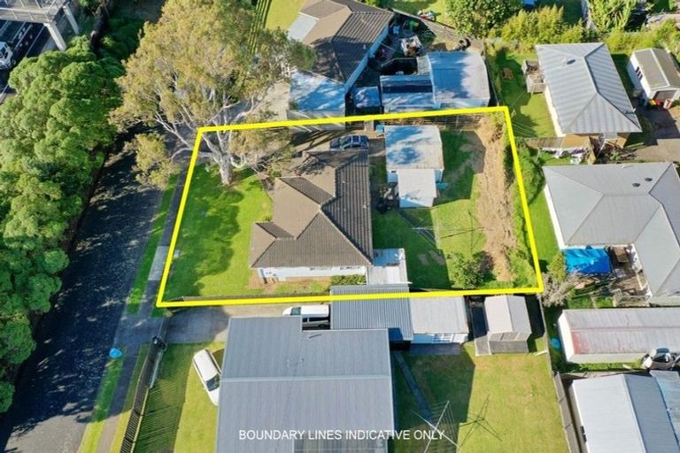 Photo of property in 24 Killington Crescent, Mangere, Auckland, 2022