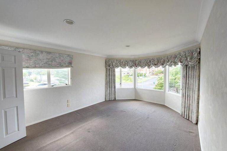 Photo of property in 11 Santa Ana Drive, Shamrock Park, Auckland, 2016