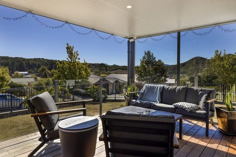 Photo of property in 2 Fantail Heights, Picton, 7220