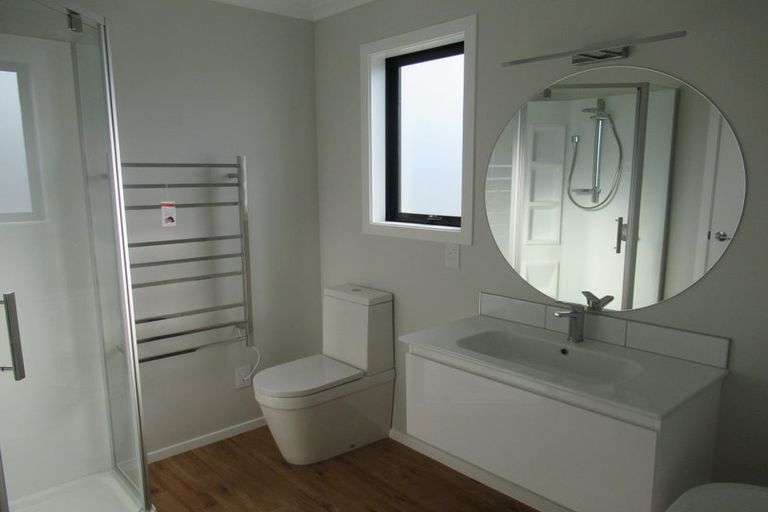 Photo of property in 1 Desert Gold Lane, Wallaceville, Upper Hutt, 5018