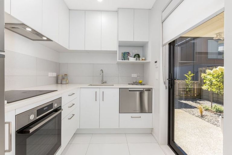 Photo of property in 36 Astelia Way, Woodridge, Wellington, 6037