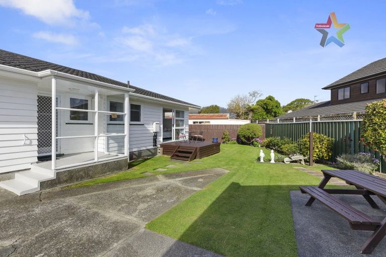 Photo of property in 33 Rosebank Avenue, Avalon, Lower Hutt, 5011