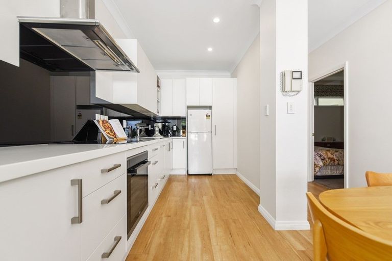 Photo of property in 2c/11 London Street, Hamilton Central, Hamilton, 3204