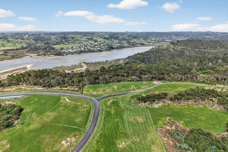 Photo of property in 1 Konei Place, Okura Bush, Silverdale, 0794