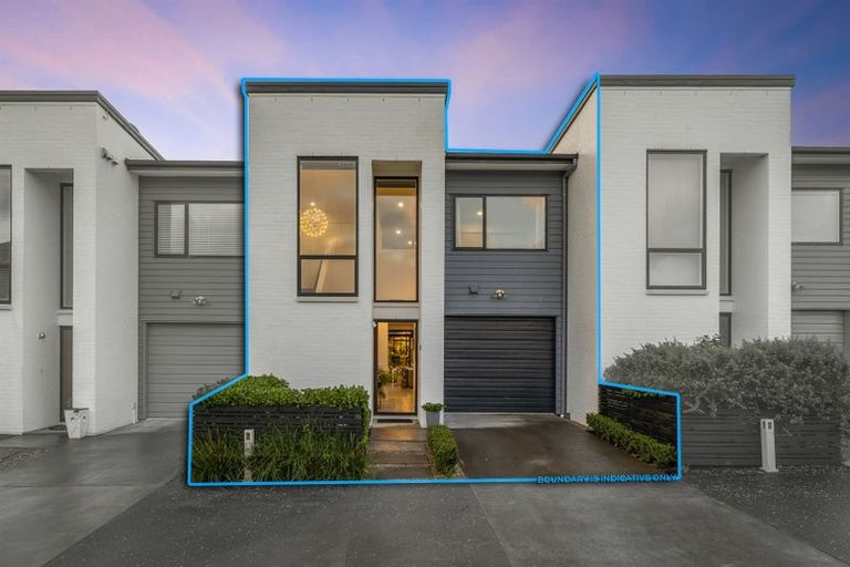 Photo of property in 4 Nohanga Lane, Hobsonville, Auckland, 0616