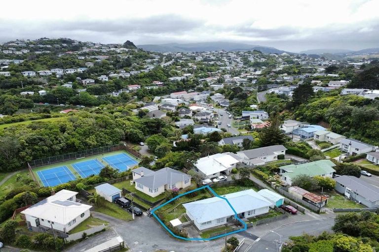 Photo of property in 42b Black Rock Road, Newlands, Wellington, 6037