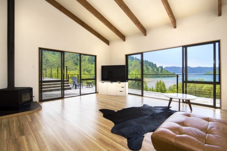 Photo of property in 609 Port Underwood Road, Whatamango Bay, Picton, 7281
