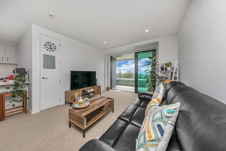 Photo of property in 902/8 Waikumete Road, Glen Eden, Auckland, 0602