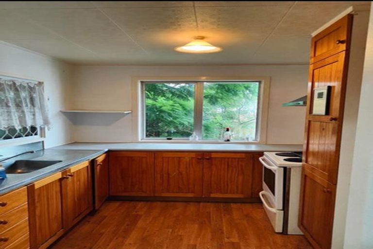 Photo of property in 15 Bundena Place, Clendon Park, Auckland, 2103