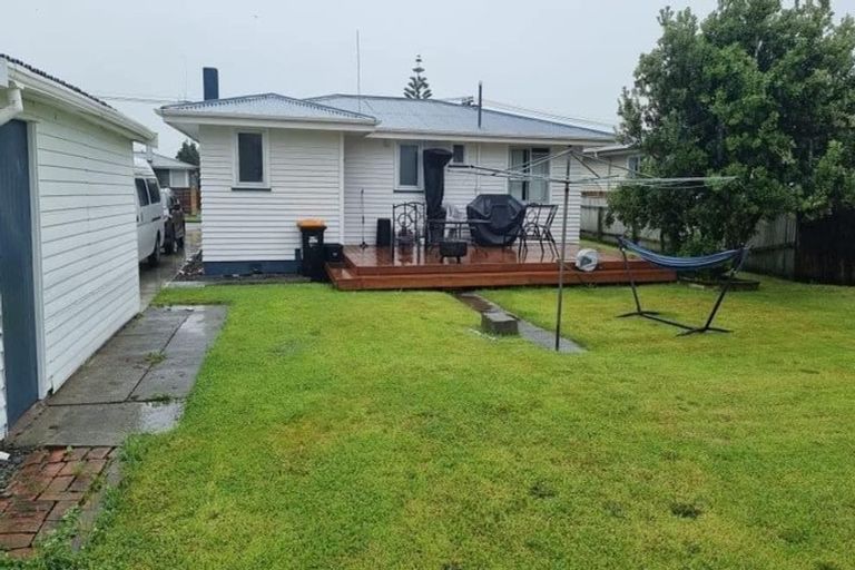 Photo of property in 7 Tararua Terrace, Cloverlea, Palmerston North, 4412