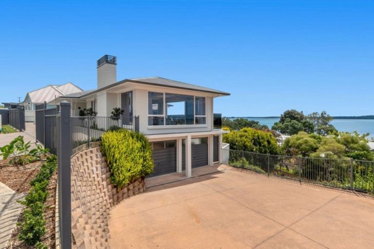 Photo of property in 131 Ngatai Road, Otumoetai, Tauranga, 3110