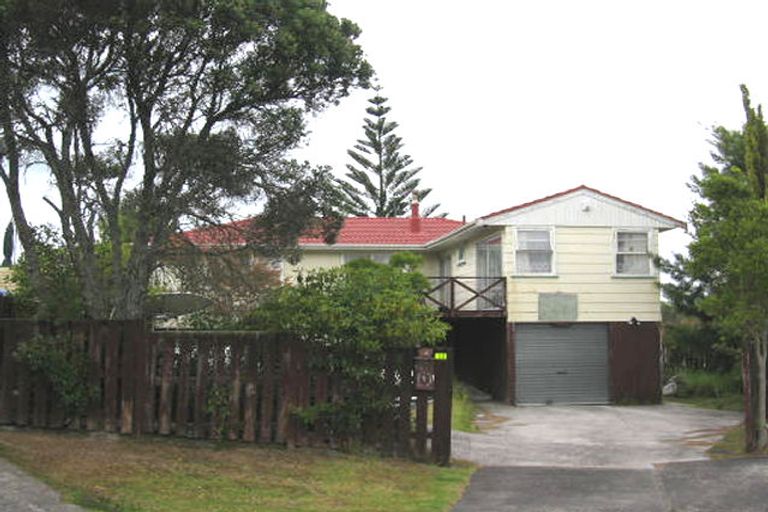 Photo of property in 12 Cassia Place, Sunnynook, Auckland, 0620
