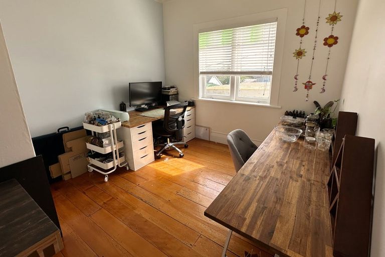 Photo of property in 189 Titirangi Road, Titirangi, Auckland, 0604