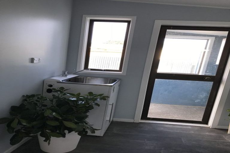 Photo of property in 3 Sarah Street, Waikawa Beach, Levin, 5573