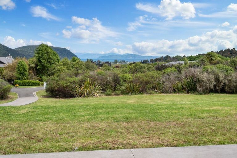 Photo of property in 42 Lacebark Drive, Kinloch, Taupo, 3377