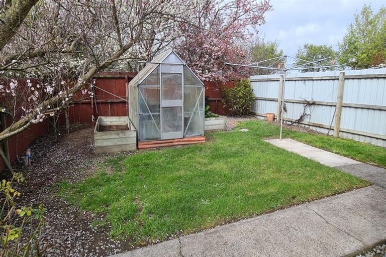 Photo of property in 2/374b Pages Road, Aranui, Christchurch, 8061