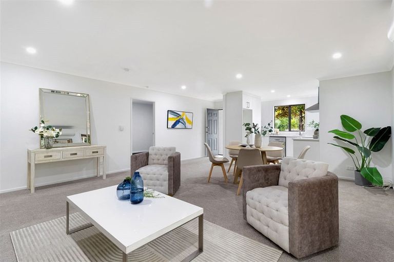 Photo of property in 21a Chelmsley Avenue, Henderson, Auckland, 0612