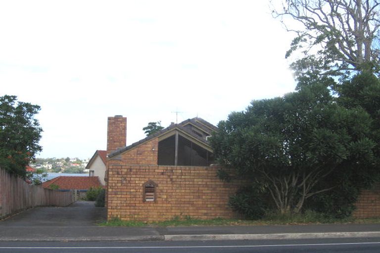 Photo of property in 1/86 Shakespeare Road, Milford, Auckland, 0620