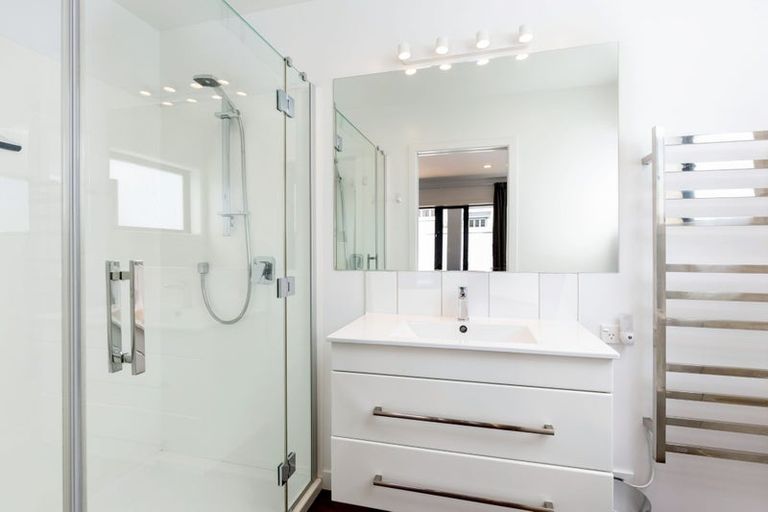 Photo of property in 29 Beach Road, Waikawa, Picton, 7220